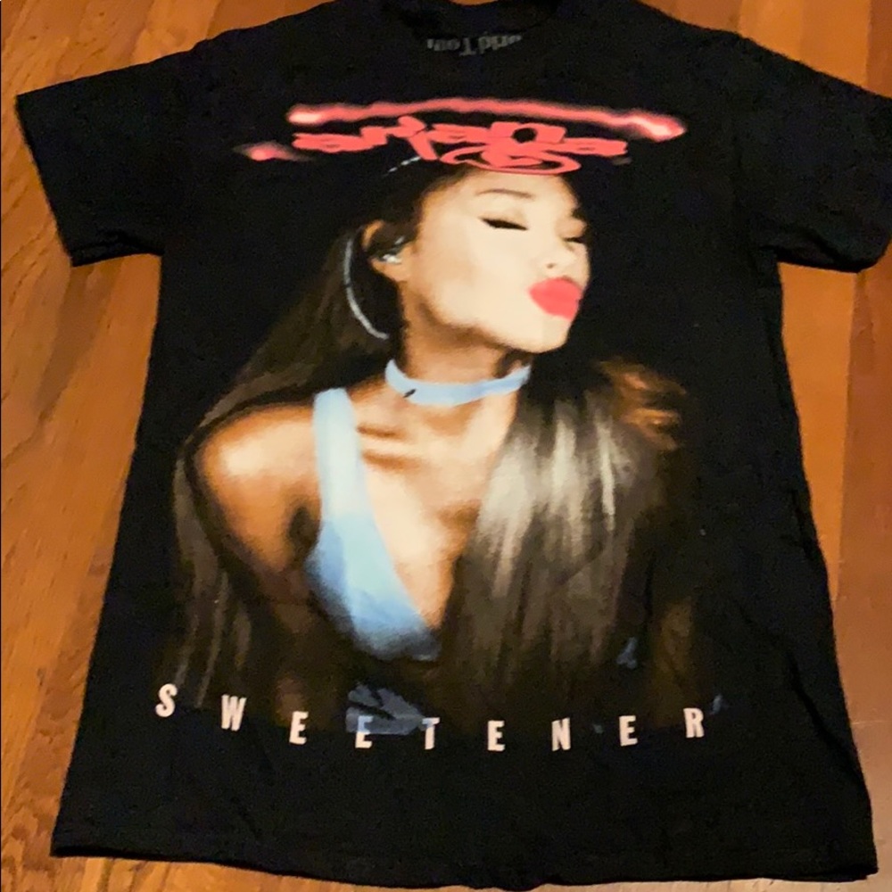 Ariana Grande Sweetener tour shirt.